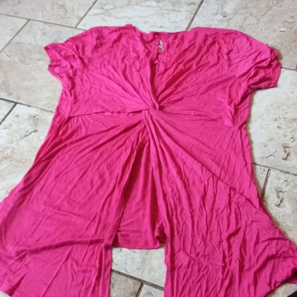 Pink Open Back Tee - Picture 3 of 6